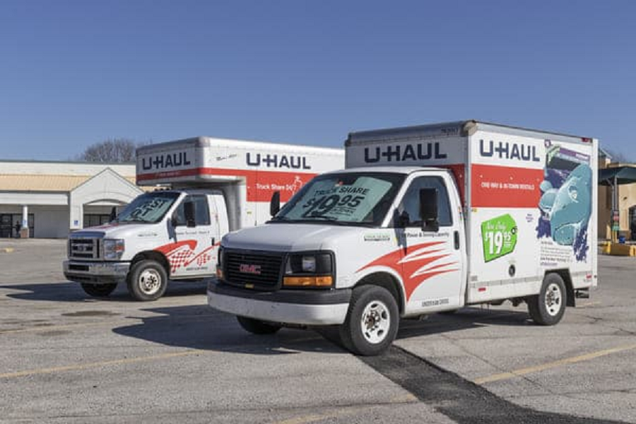 Choosing Between a Van or Truck Rental For Moving